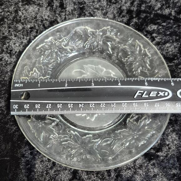 Princess House Fantasia 6-inch Bread Plates Frosted Center Set of 4 Plates - Picture 4 of 6